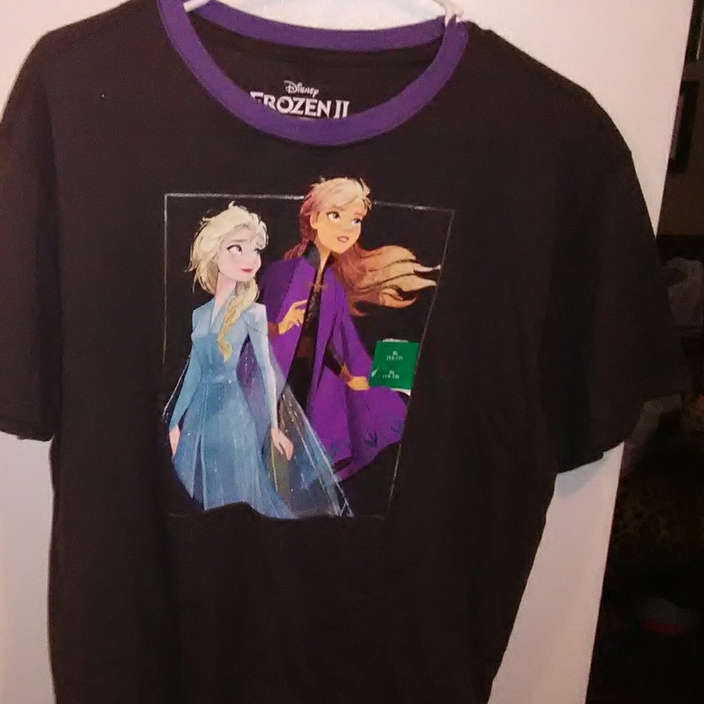 🌻Disney frozen 2 t-shirt
